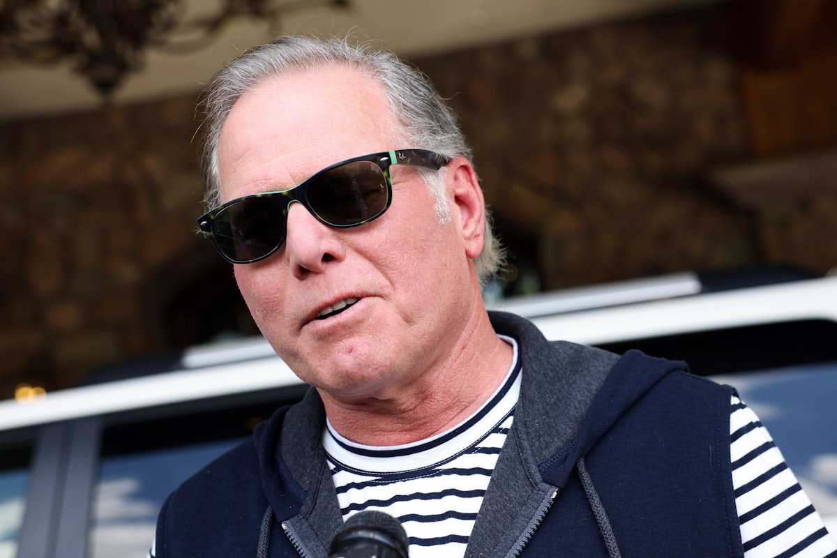 Discovery Communications chief executive officer David Zaslav wears a vest.