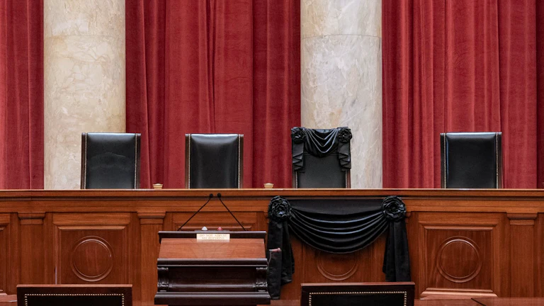 Supreme Court honors Ruth Bader Ginsburg