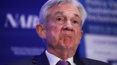 Jerome Powell makes a noncommittal face.