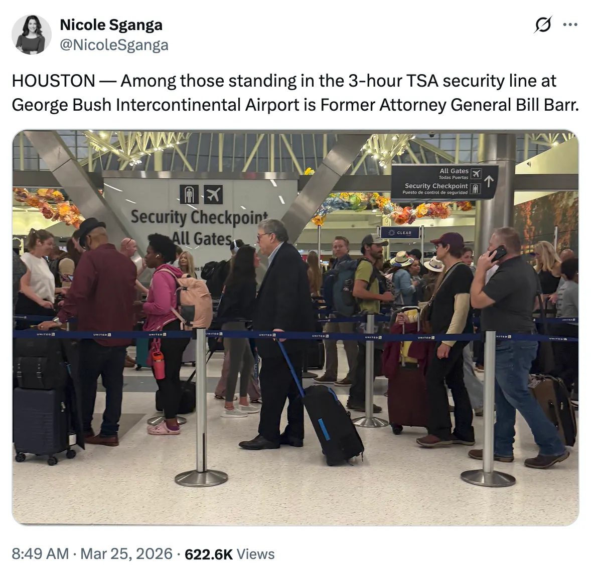 X screenshot Nicole Sganga @NicoleSganga HOUSTON — Among those standing in the 3-hour TSA security line at George Bush Intercontinental Airport is Former Attorney General Bill Barr. (photo of Bill Barr in line)