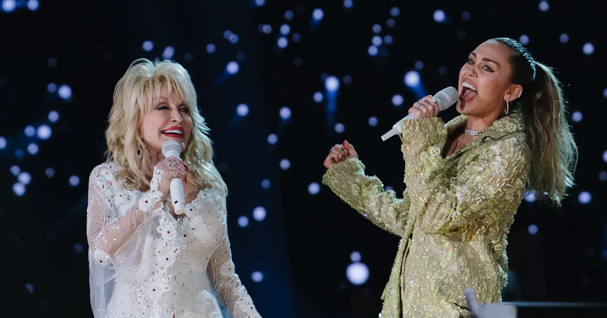 Teacher Who Criticized “Rainbowland” Song Ban Is Being Fired Teacher Who Criticized “Rainbowland” Song Ban Is Being Fired