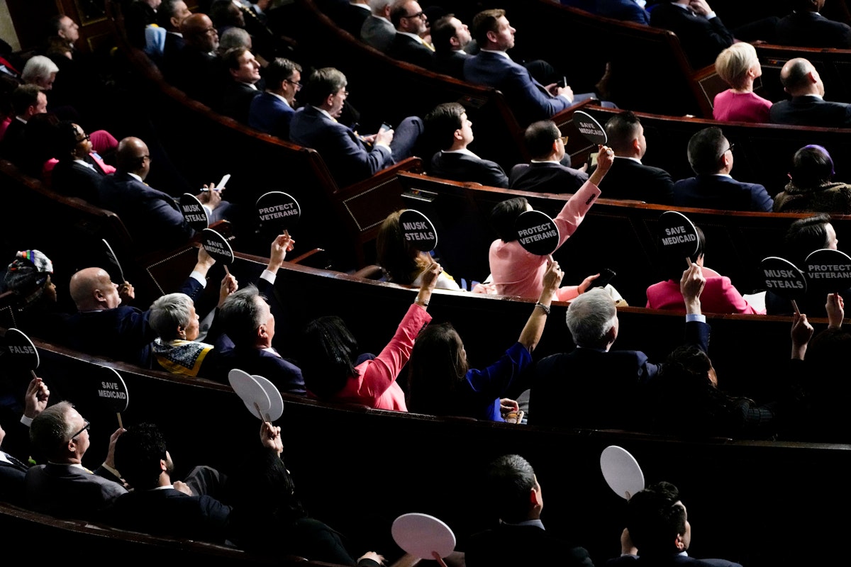 Democrats Hit With Brutal Poll About Their Resistance to Trump Democrats Hit With Brutal Poll About Their Resistance to Trump