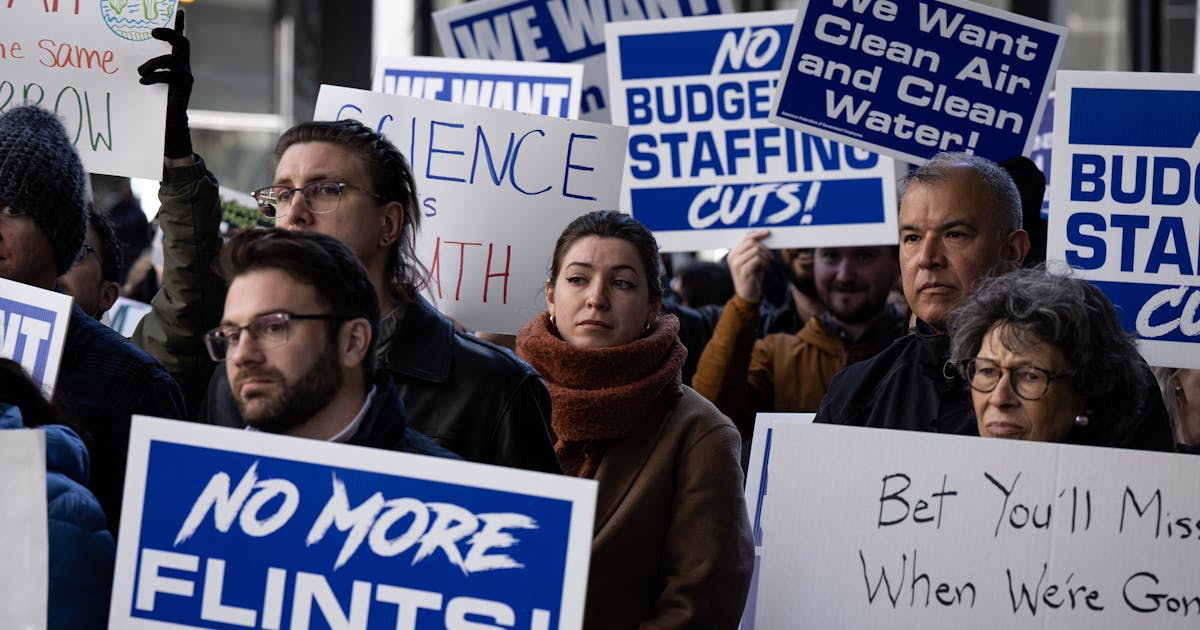 https://images.newrepublic.com/02b36e5e3b0cf883659c349b7d1c85d0b12f08f3.jpeg?w=1200&h=630&crop=faces&fit=crop&fm=jpg