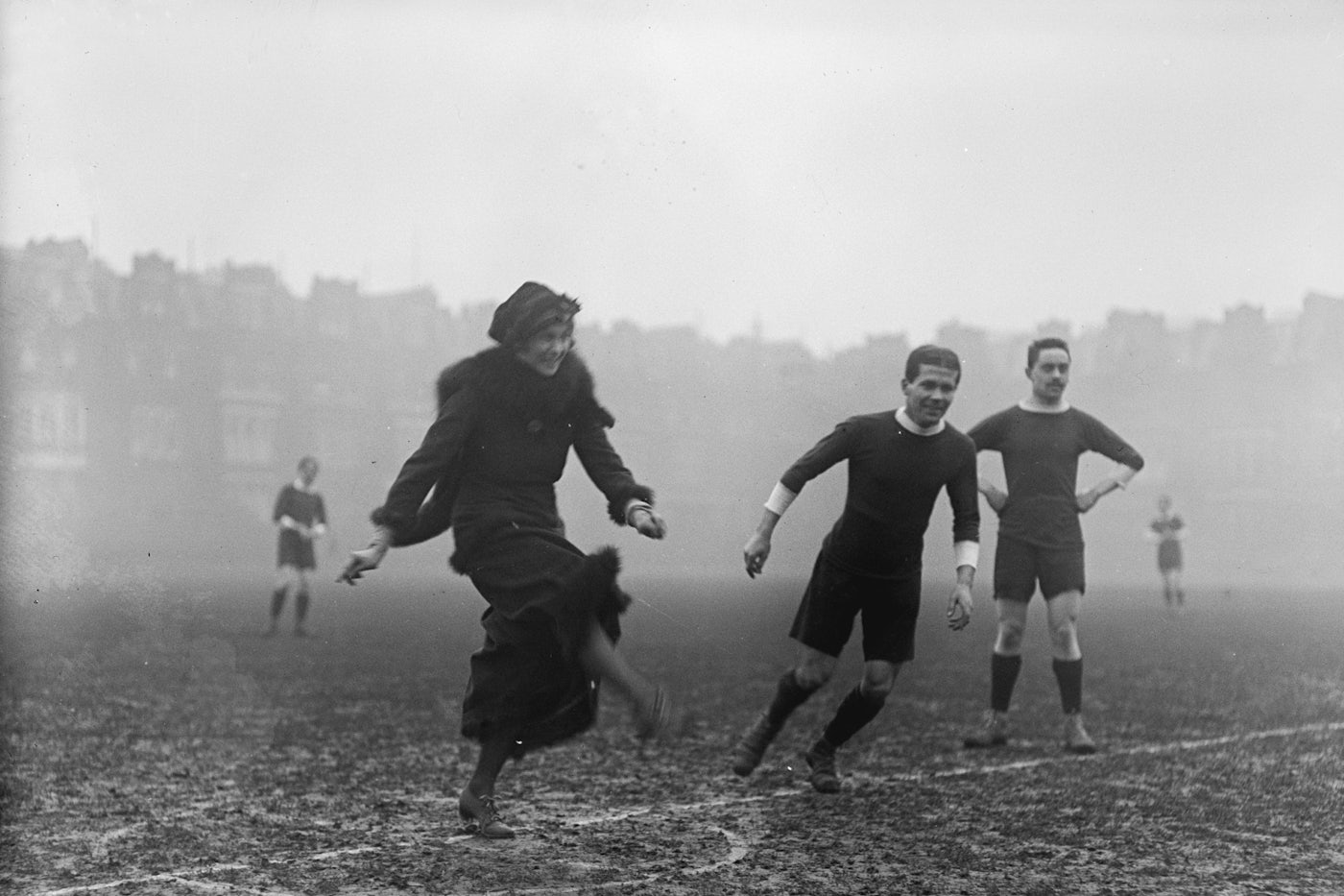 The Myth Of The Christmas Truce Soccer Match The New Republic Christmas Day Football Games 2021