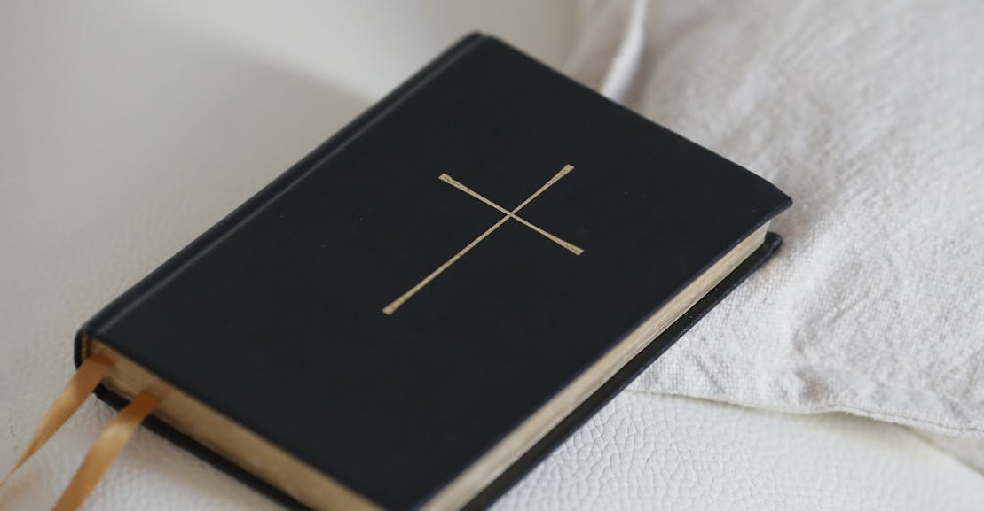 Utah School District Bans the Bible for “Vulgarity” and “Violence” Utah School District Bans the Bible for “Vulgarity” and “Violence”