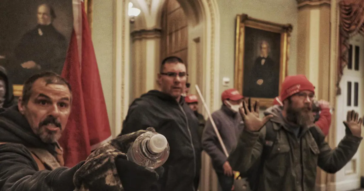 A War Photographer Embeds With the Capitol Hill Mob