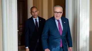 Hakeem Jeffries and Chuck Schumer walking in the Capitol