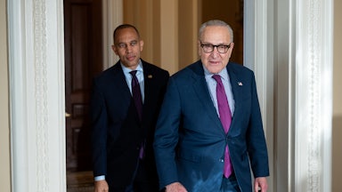 Hakeem Jeffries and Chuck Schumer walking in the Capitol