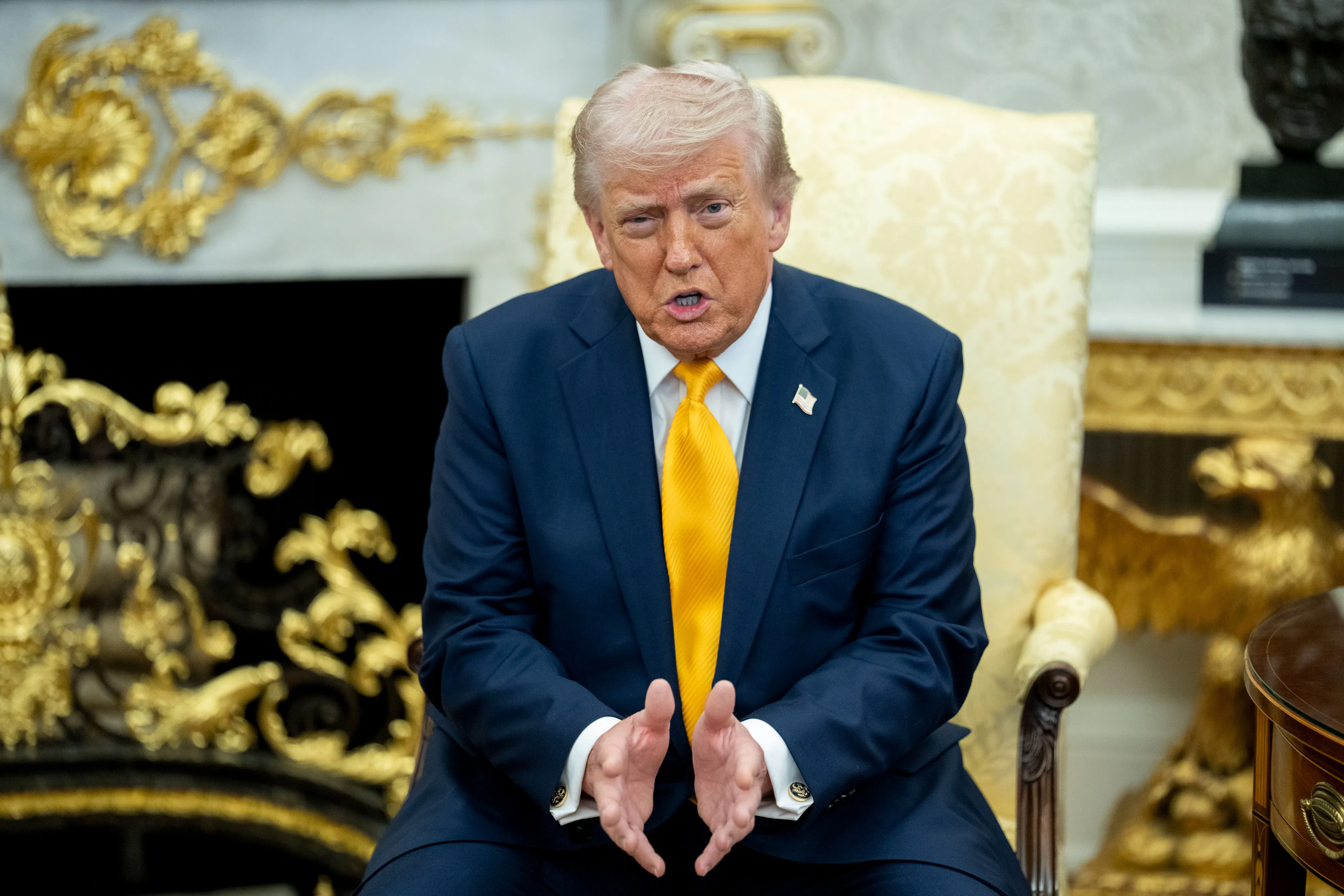 Donald Trump in the Oval Office 