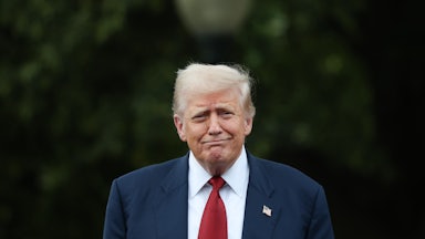 Donald Trump makes a goofy face