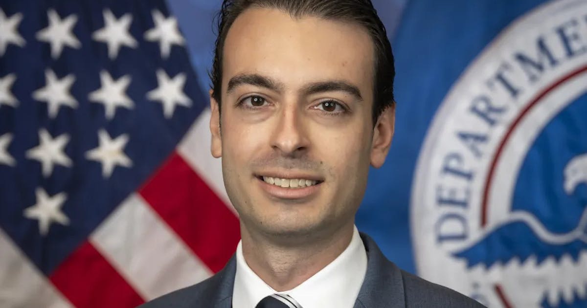 https://images.newrepublic.com/27c5e4730a7b4dd008cd4c2a831b46364cd6802a.jpeg?w=1200&h=630&crop=faces&fit=crop&fm=jpg