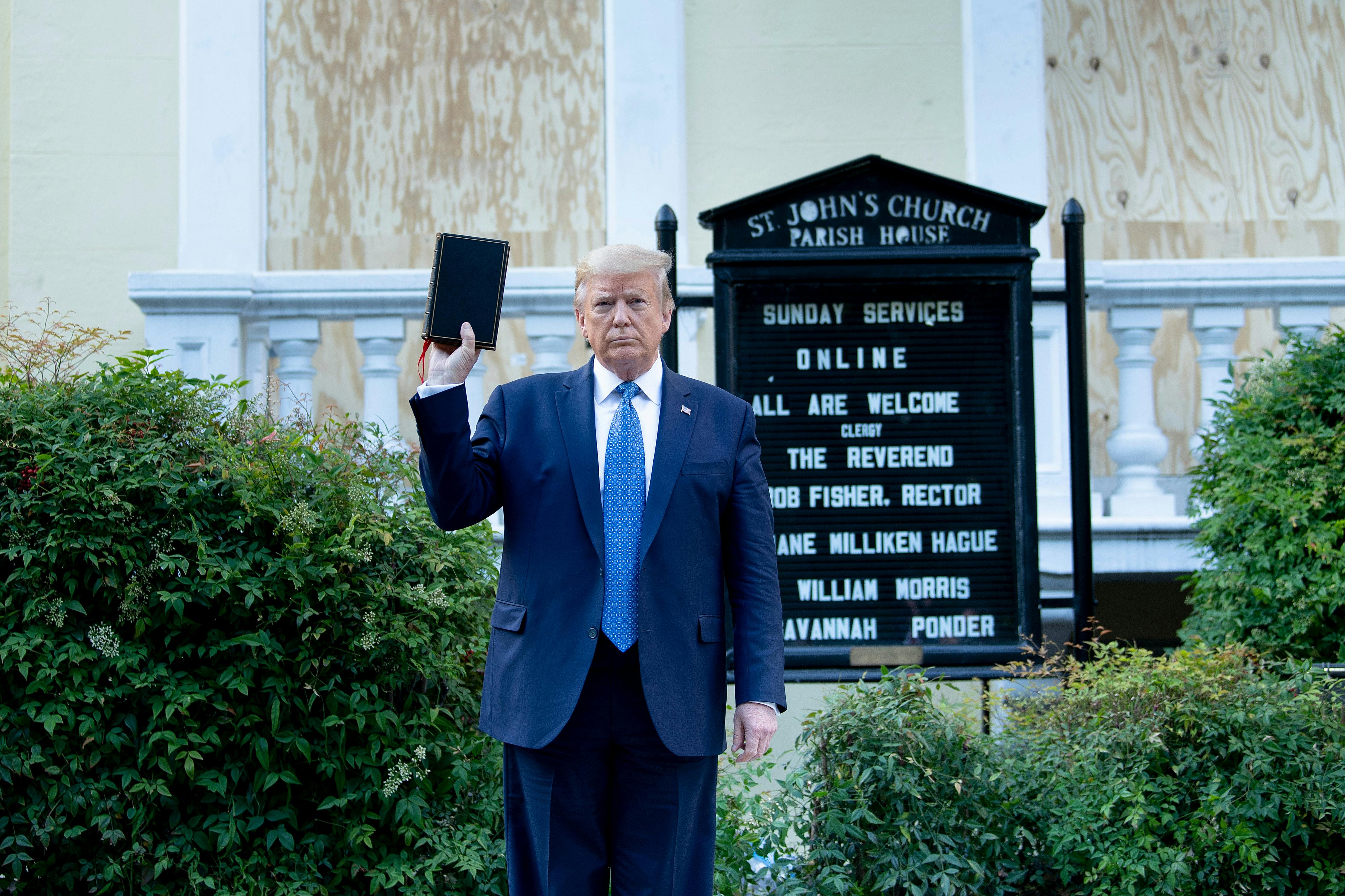 The Truth About Trump’s Evangelical Support thumbnail