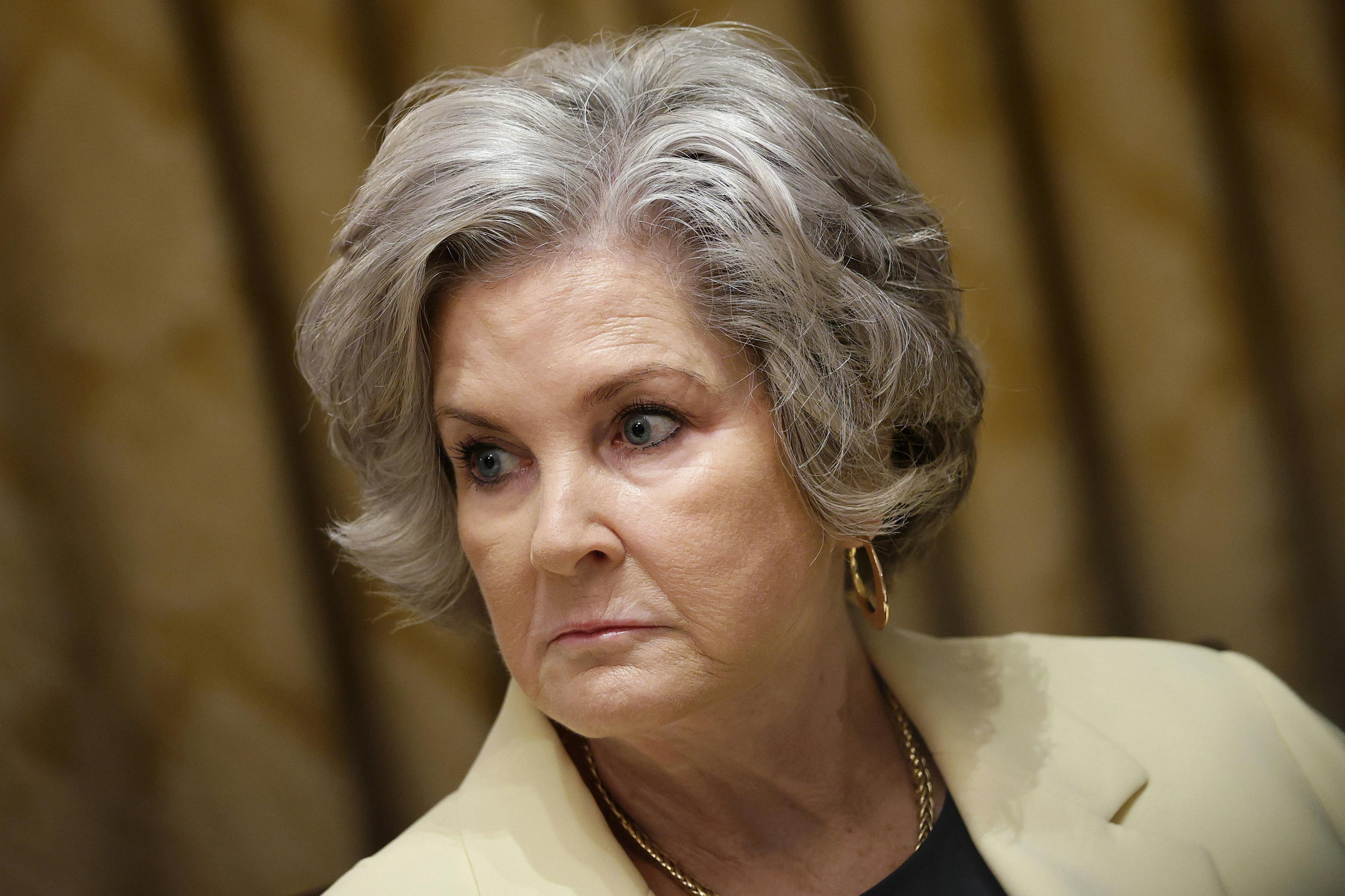 White House chief of staff Susie Wiles looks panicked