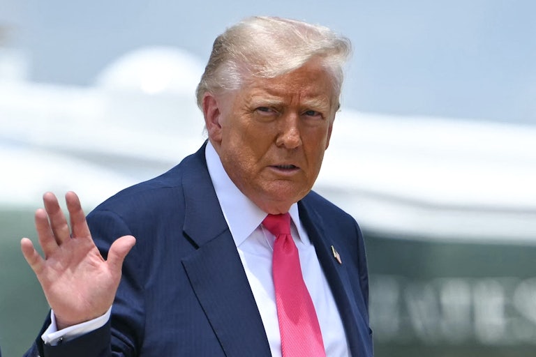 Donald Trump waves