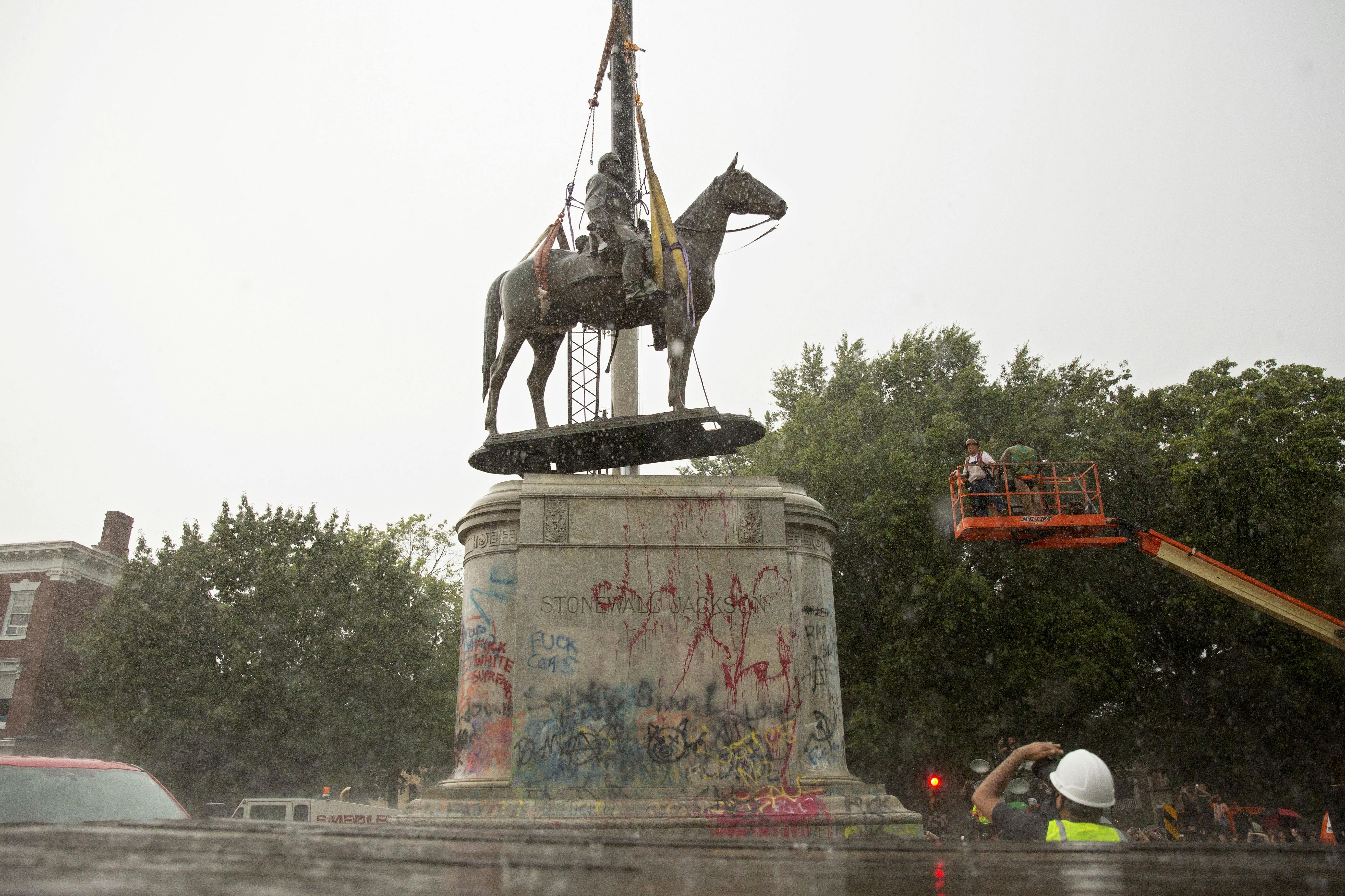 Review: “No Common Ground” Makes The History Of Confederate Monuments ...