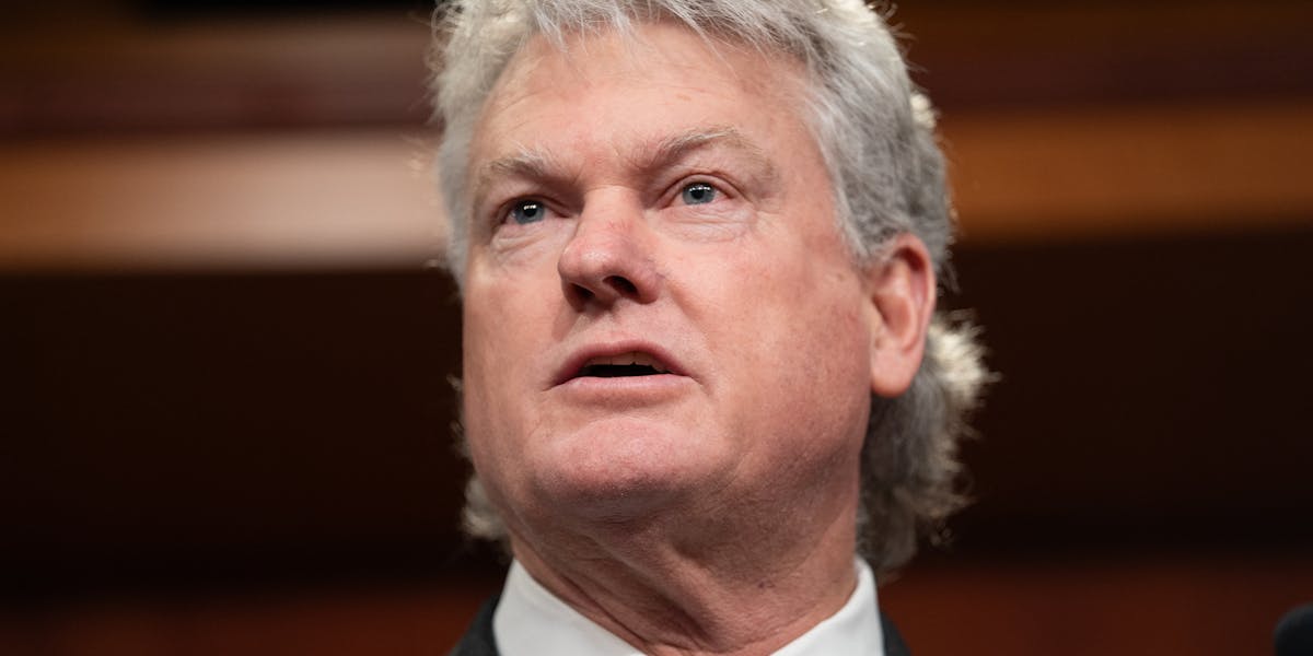 https://images.newrepublic.com/33834cfee560eda688d6b7afbd3e3d8fc114ac24.jpeg?w=1200&h=600&crop=faces&fit=crop&fm=jpg