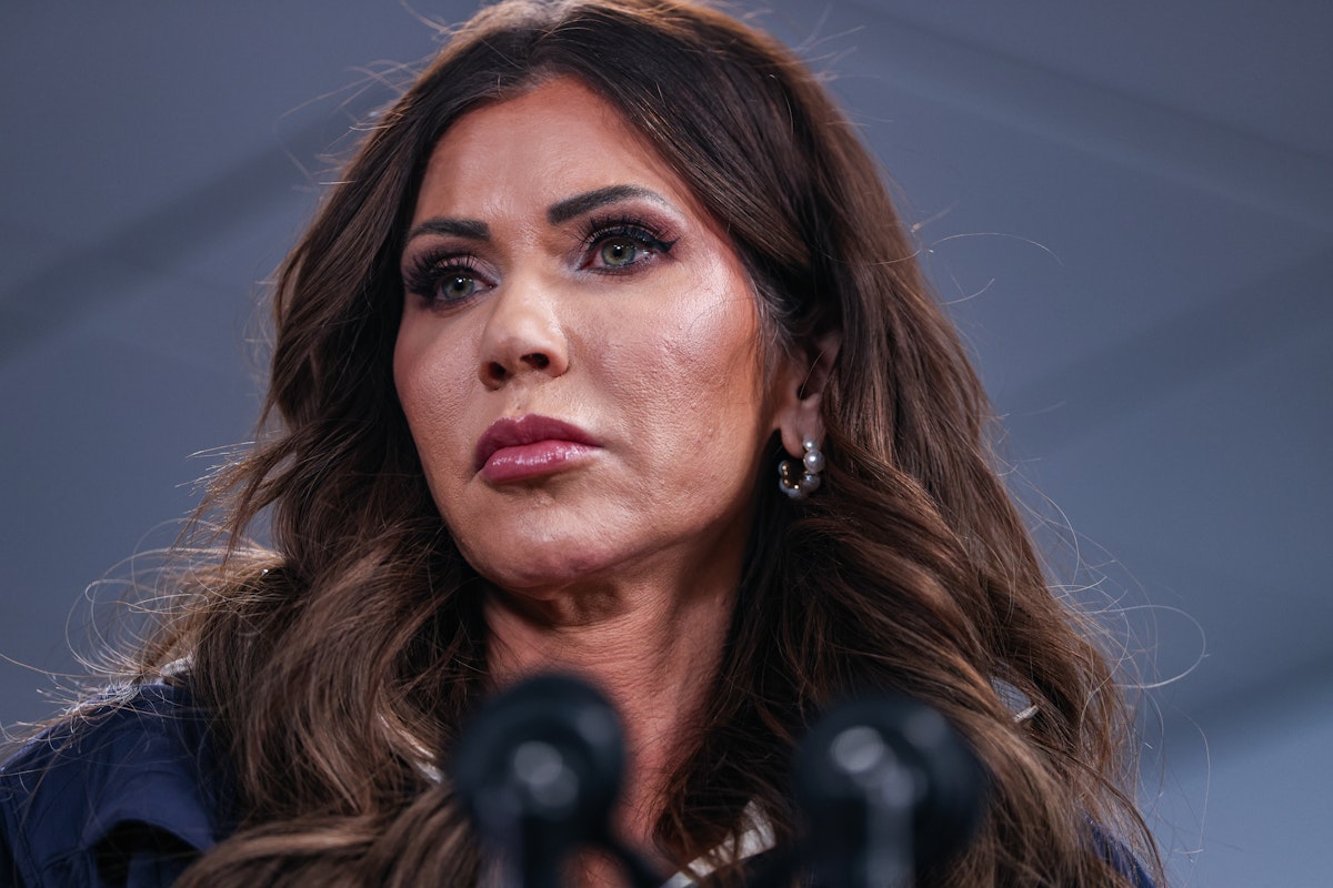 Trump Erupts at GOPers over Kristi Noem as Her Support Suddenly Slips Trump Erupts at GOPers over Kristi Noem as Her Support Suddenly Slips