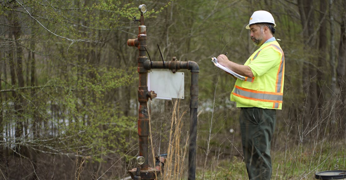 The Fossil Fuel Industry Needs an FDIC The Fossil Fuel Industry Needs an FDIC