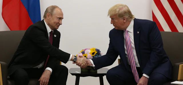 Trump “Jokes” About Fleeing to Russia After $200,000 Bond in Georgia Trump “Jokes” About Fleeing to Russia After $200,000 Bond in Georgia