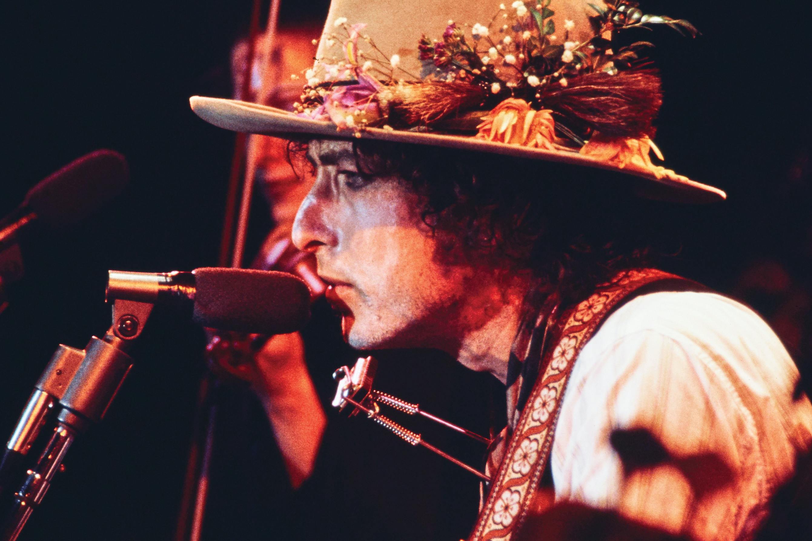 Bob Dylan onstage on the Rolling Thunder Revue tour