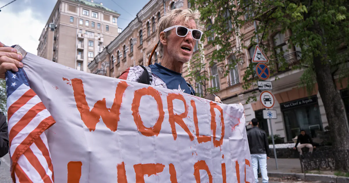 Man Stabs Himself After Being Found Guilty of Trying to Kill Trump