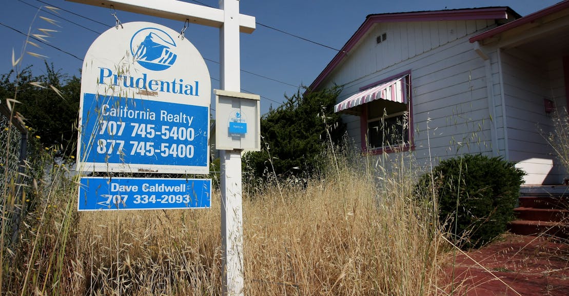 A Tale of Two Economic Recoveries A Tale of Two Economic Recoveries