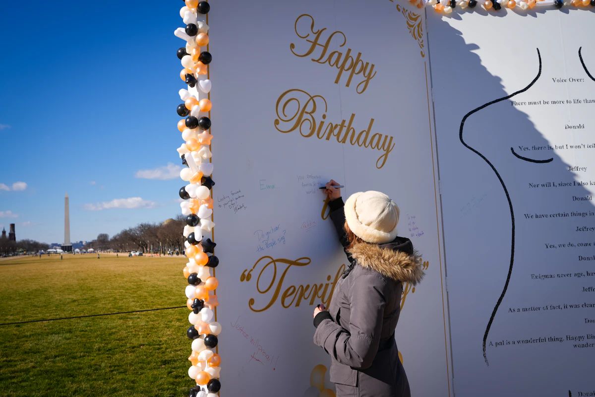 Trump’s White House Ticked Off Over Giant Epstein Birthday Letter Trump’s White House Ticked Off Over Giant Epstein Birthday Letter