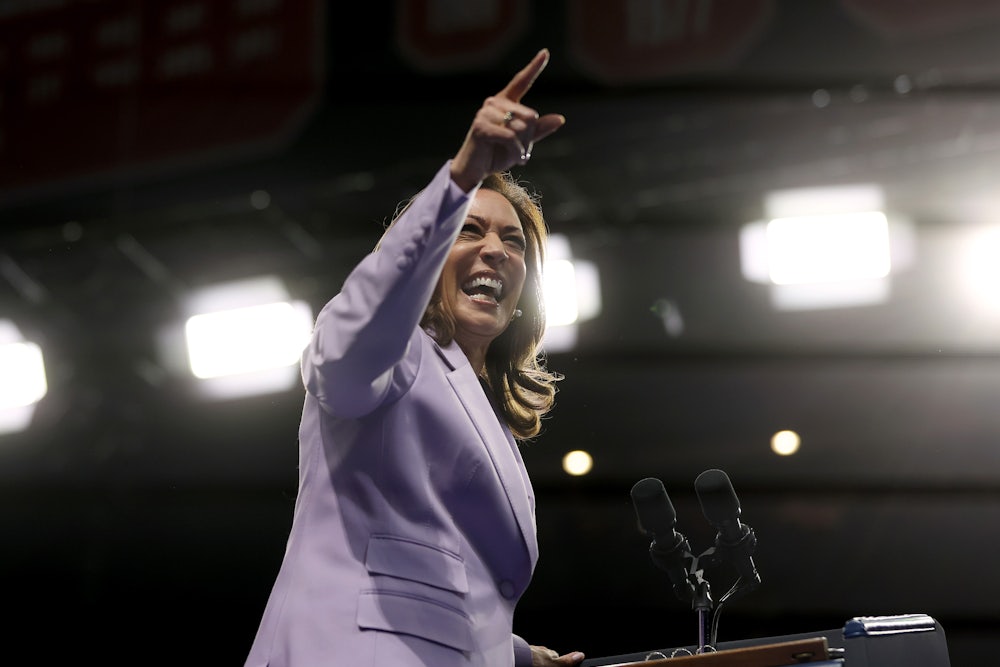 Kamala Harris pointing