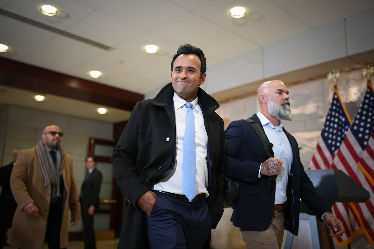 Vivek Ramaswamy Dragged After Wild Rant on How American Workers Suck Vivek Ramaswamy Dragged After Wild Rant on How American Workers Suck