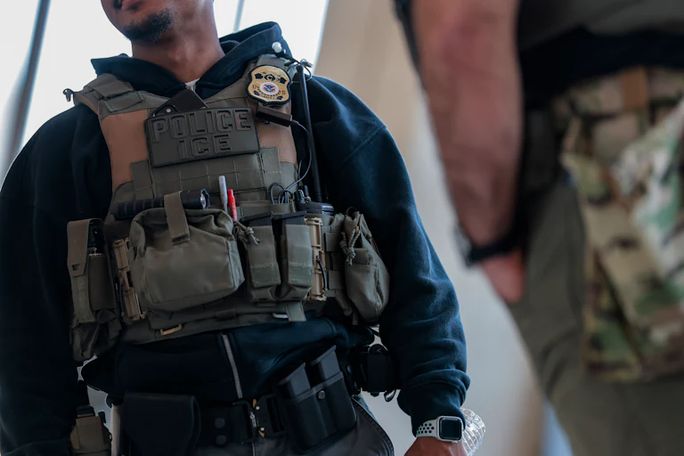 ICE agents