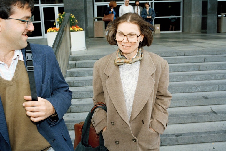 Janet Malcolm outside the Federal Courthouse in San Francisco in 1993
