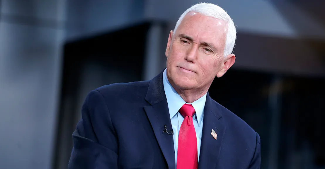 Watch Mike Pence Get Black Woman’s Name Wrong and Mechanically Reboot Watch Mike Pence Get Black Woman’s Name Wrong and Mechanically Reboot