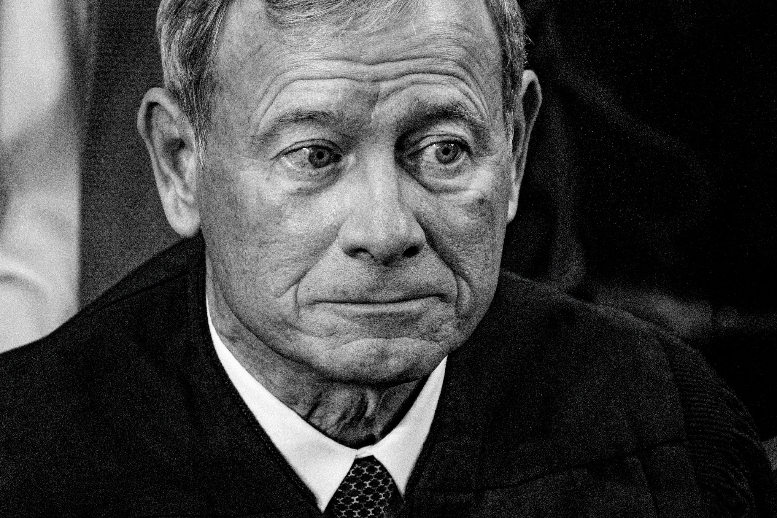 Kalifornija prepoveduje maske večini organov pregona, Vrhovno sodišče ZDA pa krepi svoj vpliv