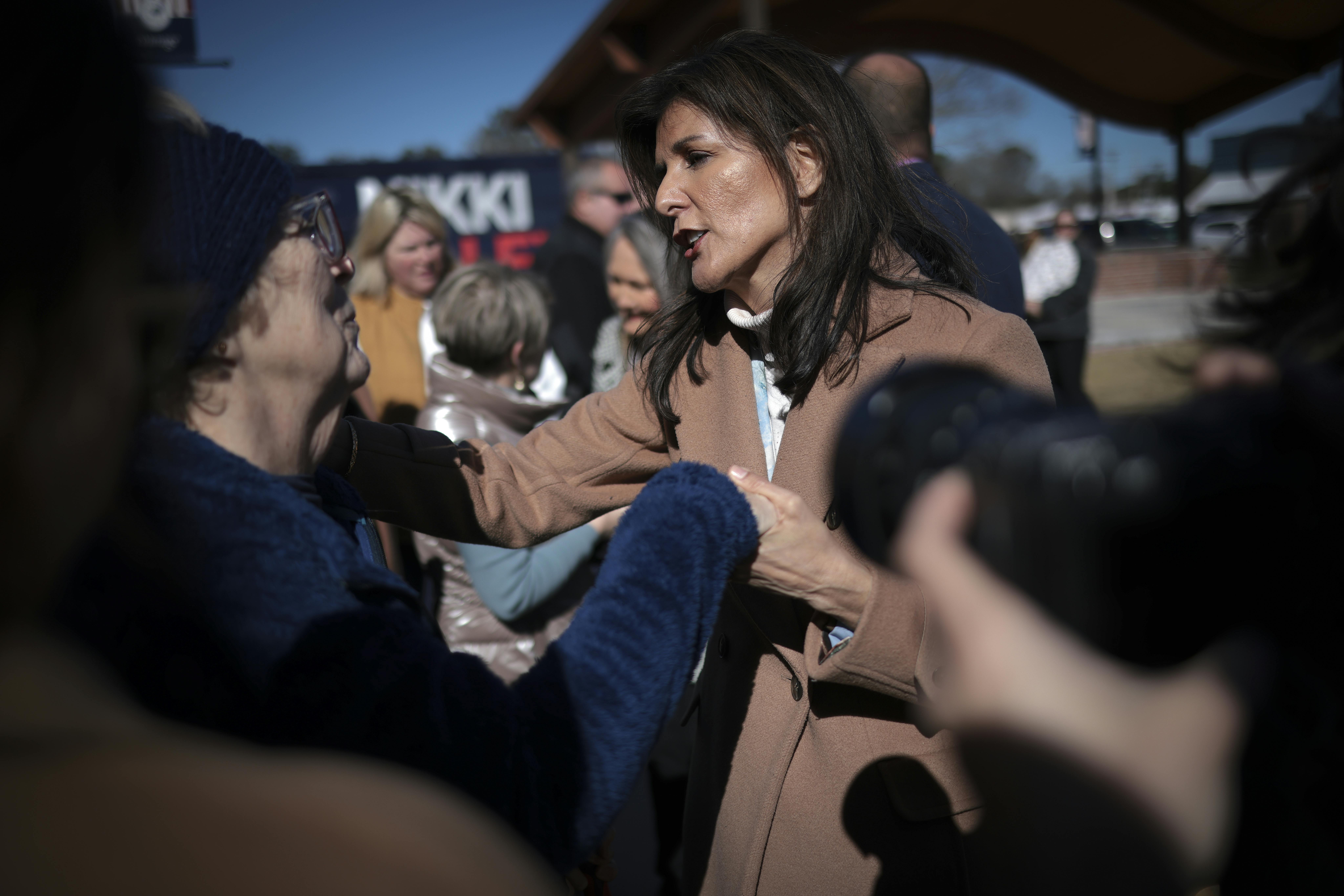 Nikki Haley greets supporters at Bamberg Veterans Park