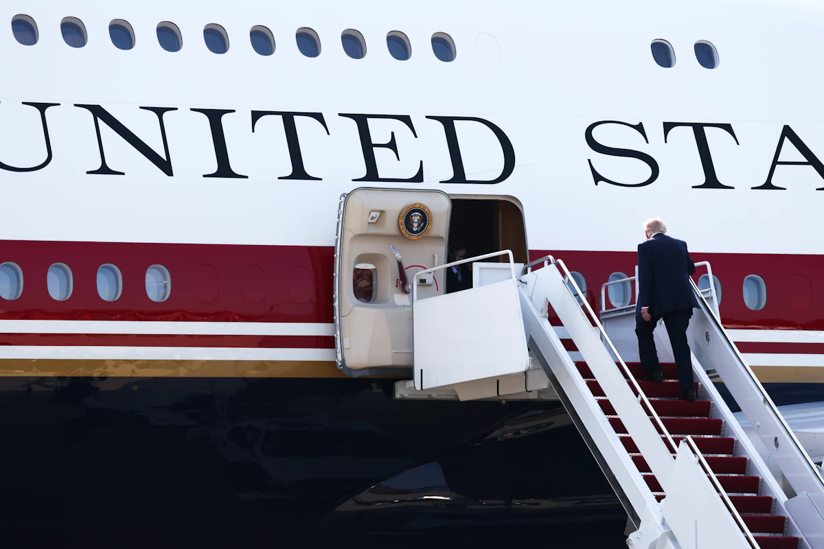 Trump Shows Off His Qatari Jet as He Dodges Key Question on Costs