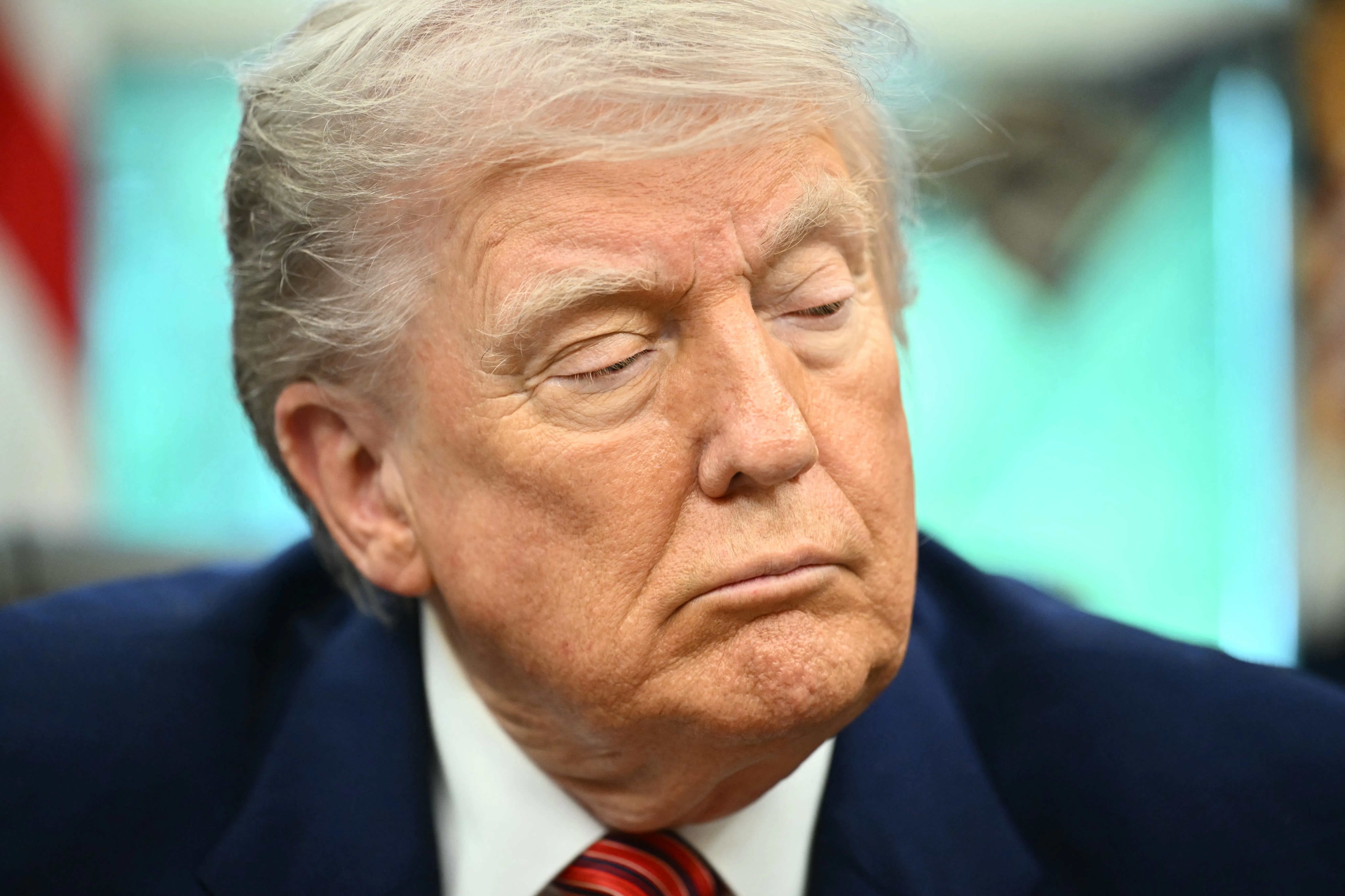 Donald Trump falling asleep