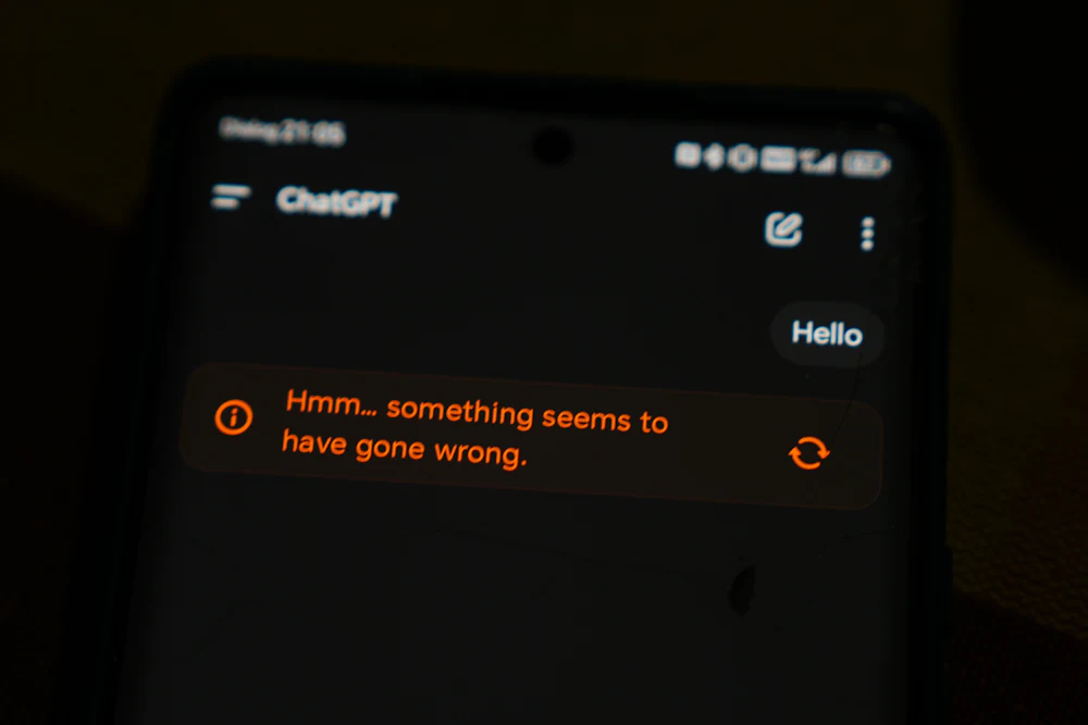 A mobile ChatGPT app shows an error while being used.