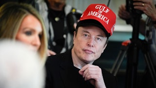 Musk failing to properly wear a hat