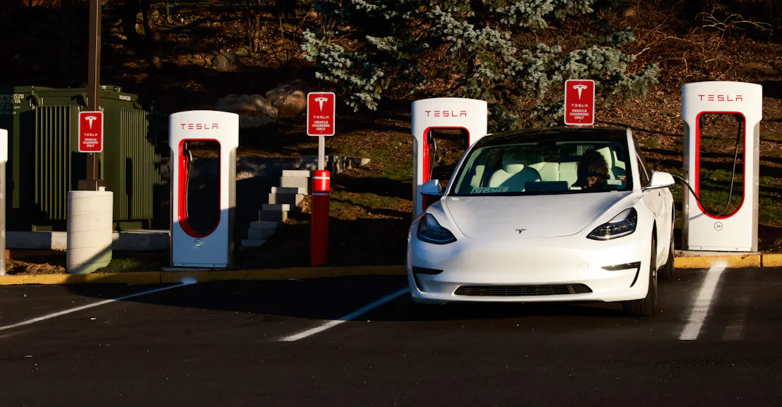 Tesla Is Taking Over America’s Charging Stations Tesla Is Taking Over America’s Charging Stations