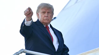 Donald Trump boards Air Force One