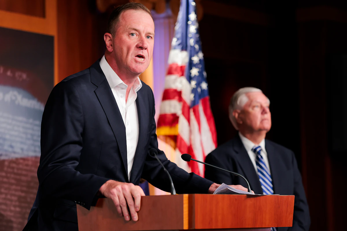 MAGA Senator Says Greenland Needs to Be Saved From “Radical Mullahs” MAGA Senator Says Greenland Needs to Be Saved From “Radical Mullahs”