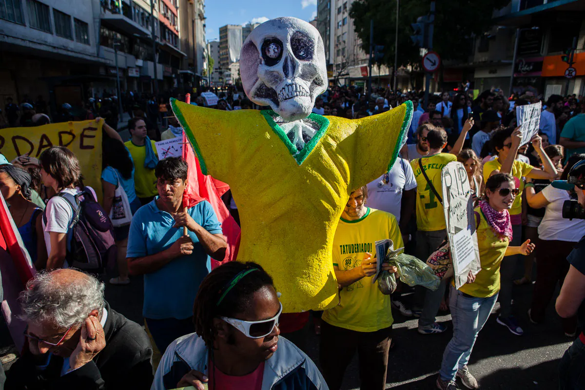 Brazilian Riot Police Crushed a Big Protest During the World Cup Final ...