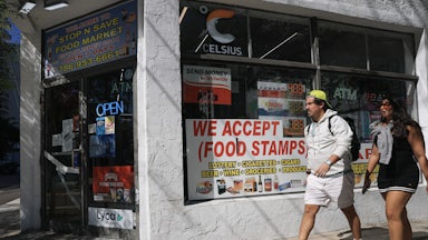A store that accepts food stamps in Miami