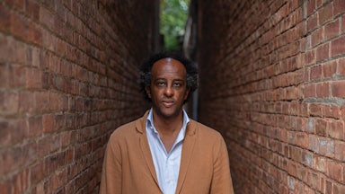 Portrait of author Dinaw Mengestu