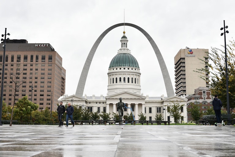 The Old Courthouse and Gateway Arch in St. Louis, Missouri