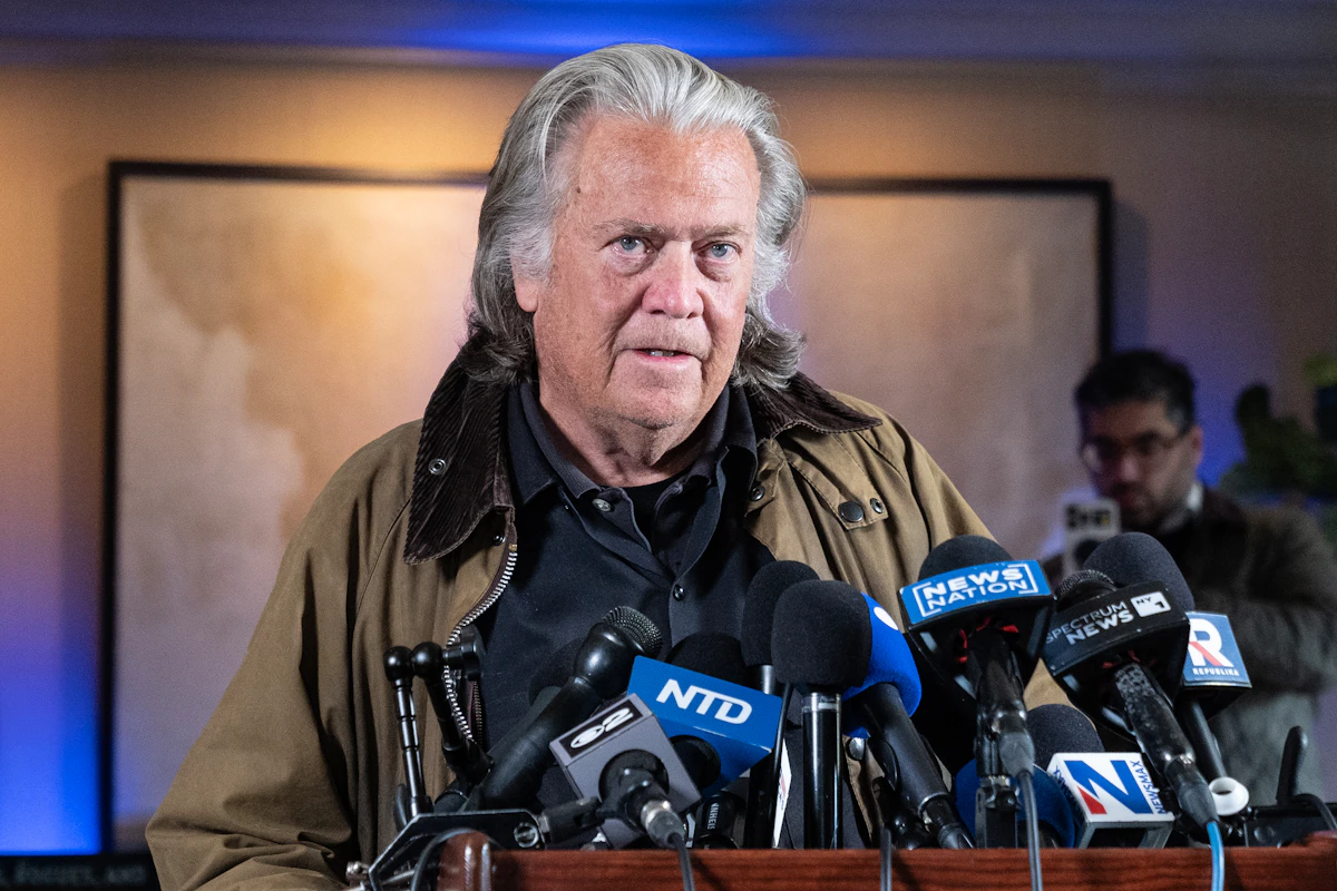 Steve Bannon Breaks With Trump Allies in Shocking Election Prediction Steve Bannon Breaks With Trump Allies in Shocking Election Prediction