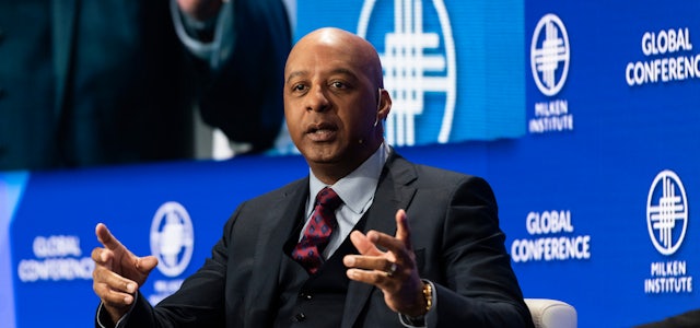 The CEOs Who Are Robbing You Blind The CEOs Who Are Robbing You Blind