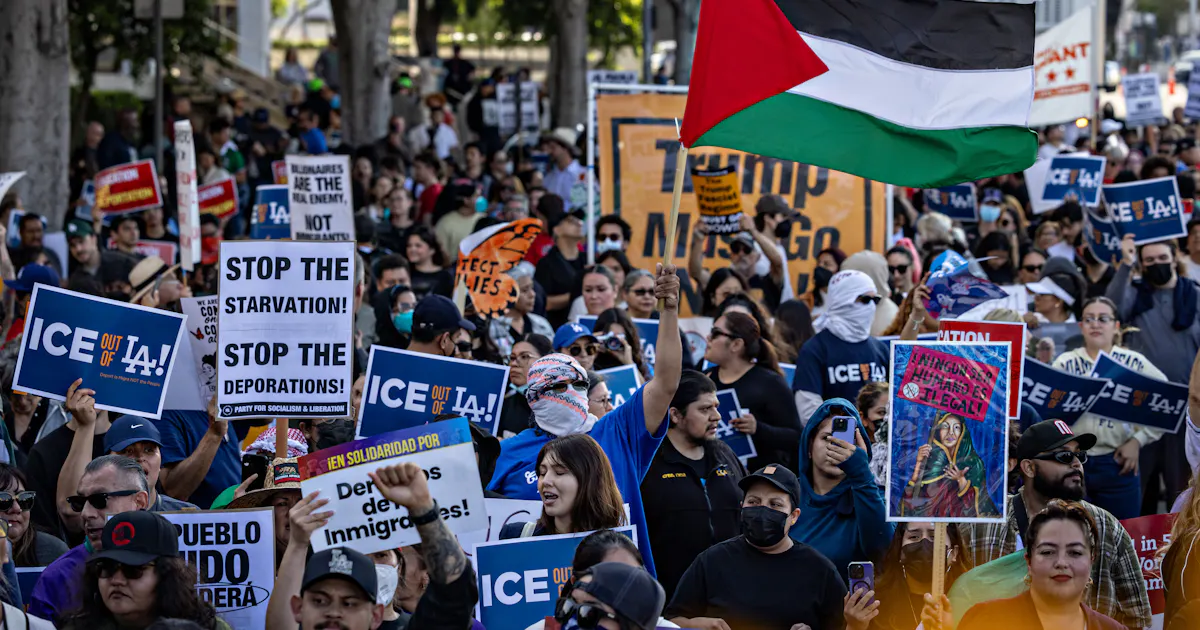 Steve Bannon Is Terrified of the L.A. Protests