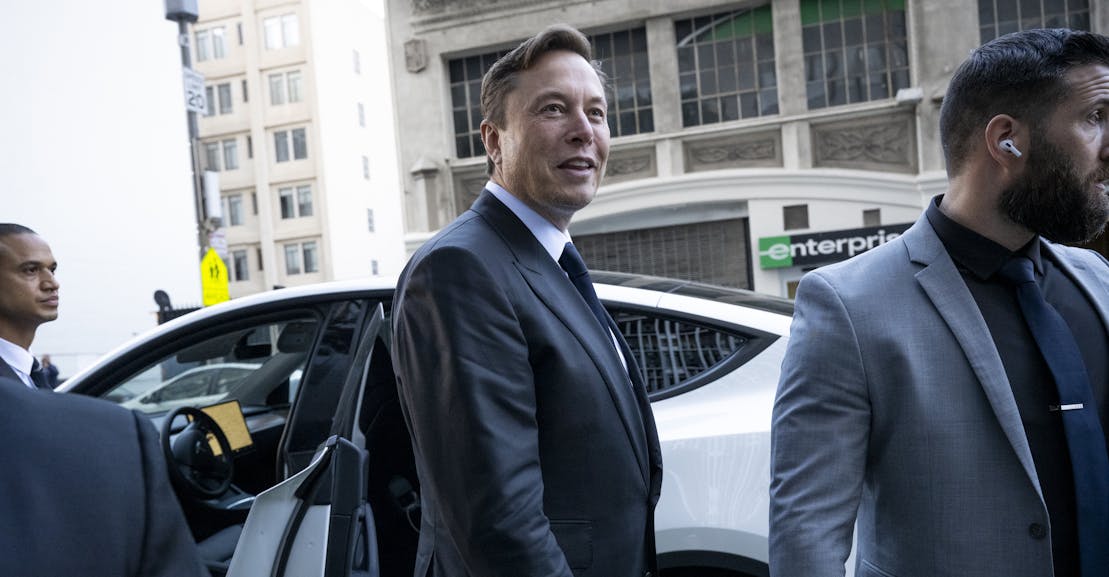 Elon Musk Hops Aboard the Tucker Carlson January 6 Conspiracy Train Elon Musk Hops Aboard the Tucker Carlson January 6 Conspiracy Train