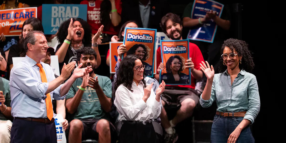 Democratic Centrists Need to Stop Saying “Both Sides” Have “Extremes”